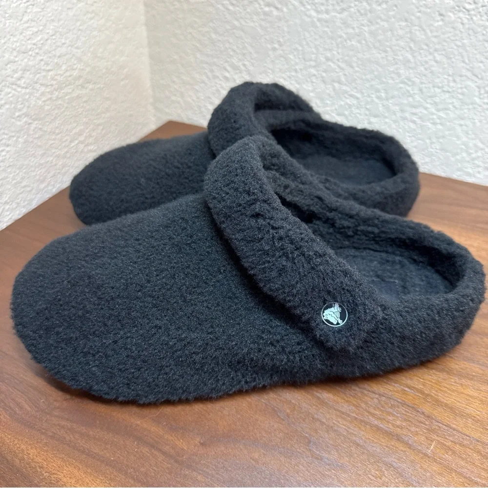 CROCS Classic Cozy Slipper Fleece Faux Fur Black Unisex Women‎ 12, Man 10 EUC